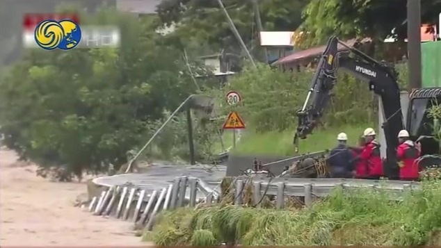 韩国12年来最惨重雨灾 41人死亡9人失踪_凤凰网视频_凤凰网