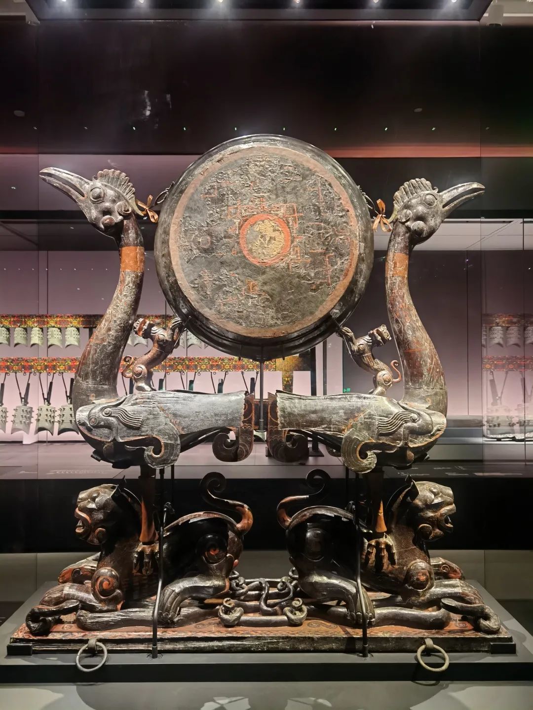 楚文化的典型代表虎座鸟架鼓