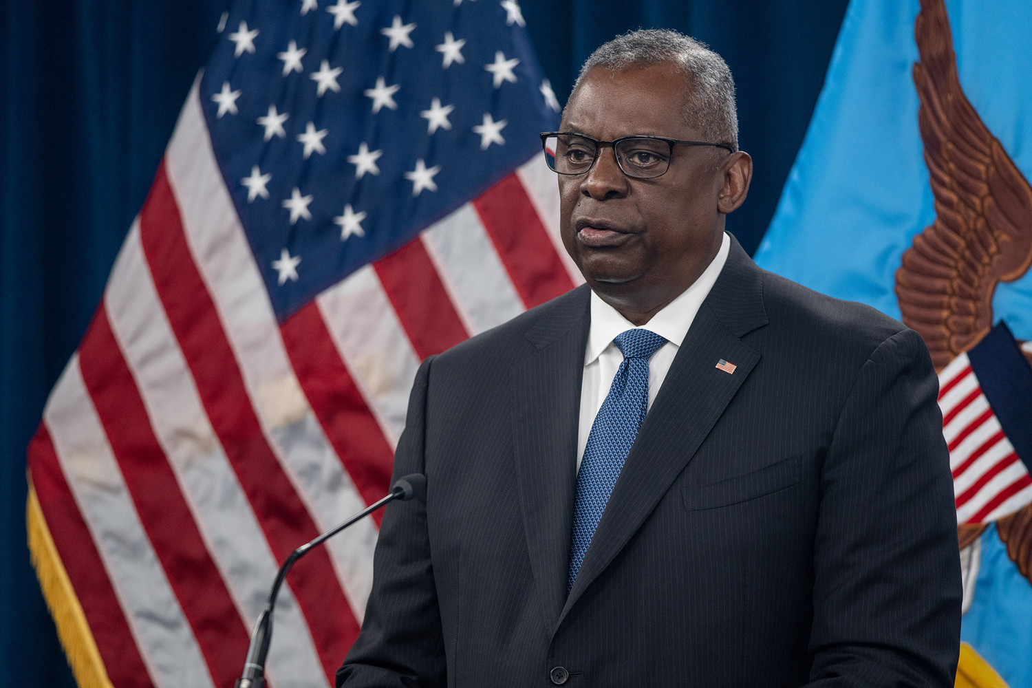 美参议员因堕胎政策阻挠军官晋升,美防长:我们的对手会非常高兴凤凰网