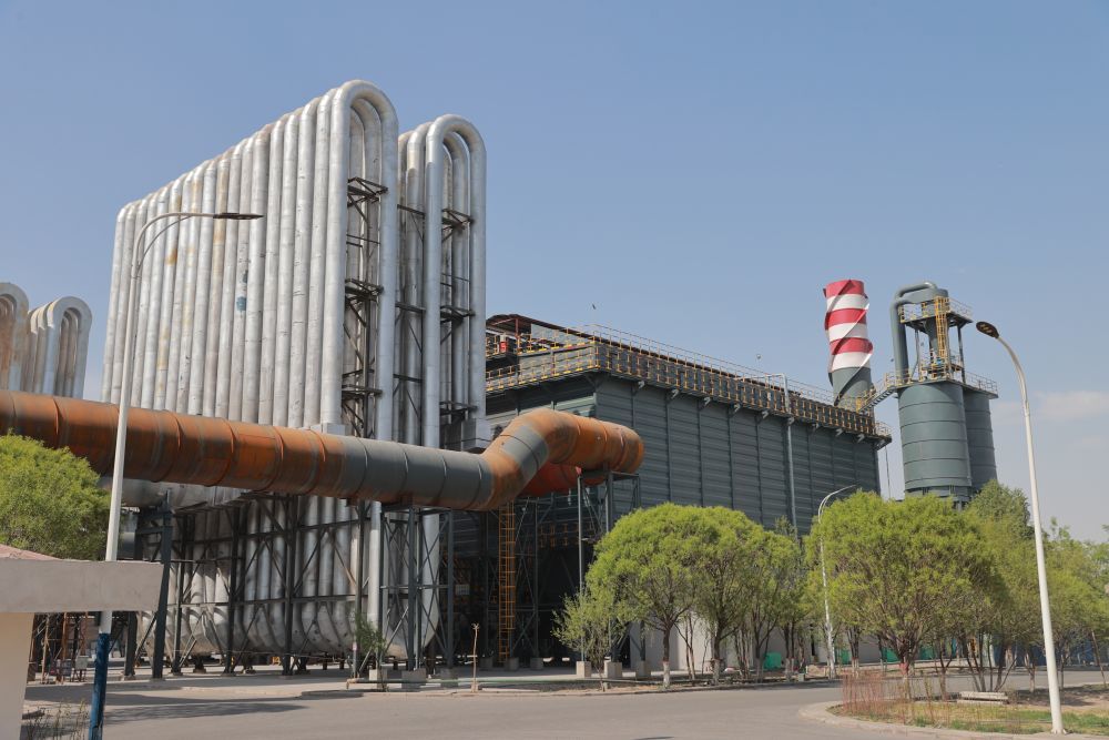 嘉峪关宏电铁合金有限责任公司环保型全封闭矿热炉改造项目除尘系统（受访者供图）
