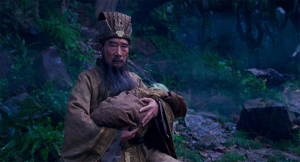 李雪健老师饰演的周文王姬昌，就是传说中推演周易八卦的那位，显得特别突出，不是因为戏份多，完全就是因为演技好。
