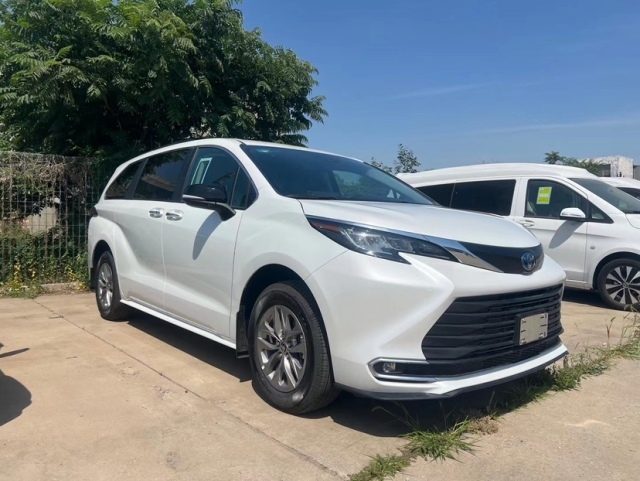 22款丰田塞纳25油混两驱xle报价4x万