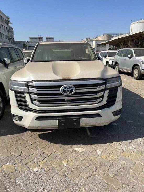 2022款酷路泽lc300中东35t80多万起