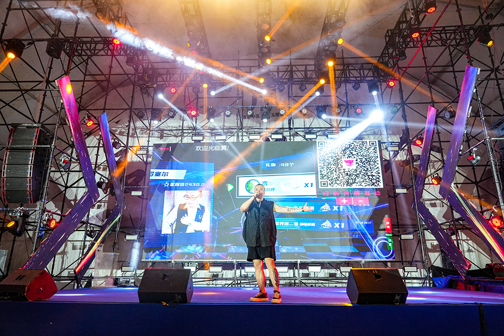 青岛国际啤酒节:加拿大罗赛尔啤酒大篷