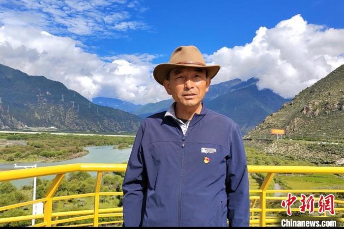 图为曲古村的村民佐罗。拉巴卓玛 摄