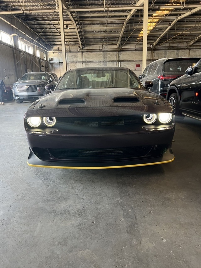 挑战者红眼地狱猫800匹马力颜色齐顶配