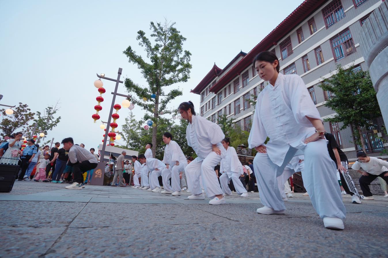火爆！打卡大宋中医药文化市集
