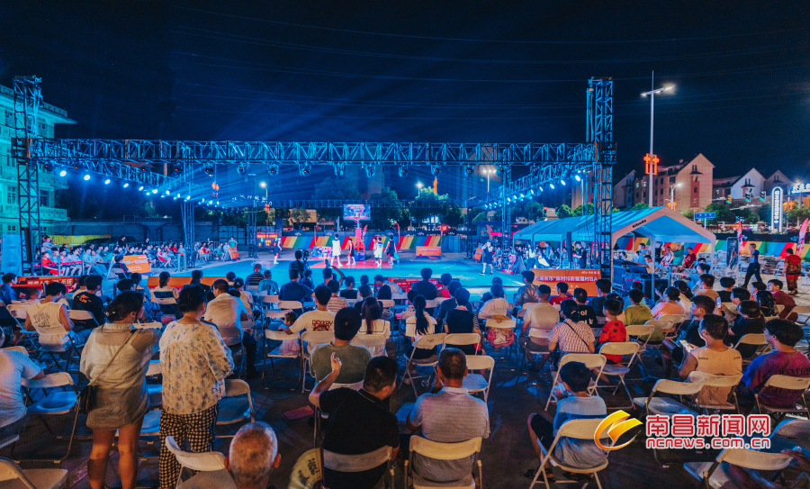 南昌县万湖夜市“村BA”点燃夏日激情（图）