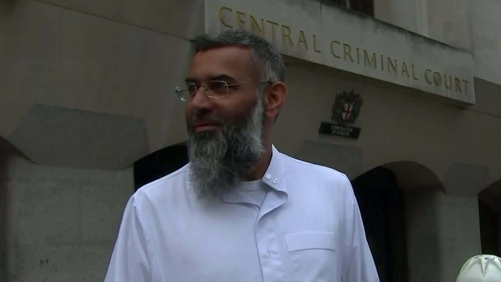 英国伊斯兰教士乔杜里被控恐怖主义罪行