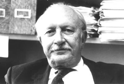 鲍大可（A. Doak Barnett，1921-1999）是美国杰出的中国问题专家，美国当代中国学的开创者和奠基人。