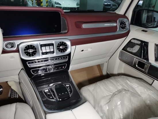 >凤凰网汽车>庆阳>降价>正文>2023款奔驰g500经过全新改款内饰豪华