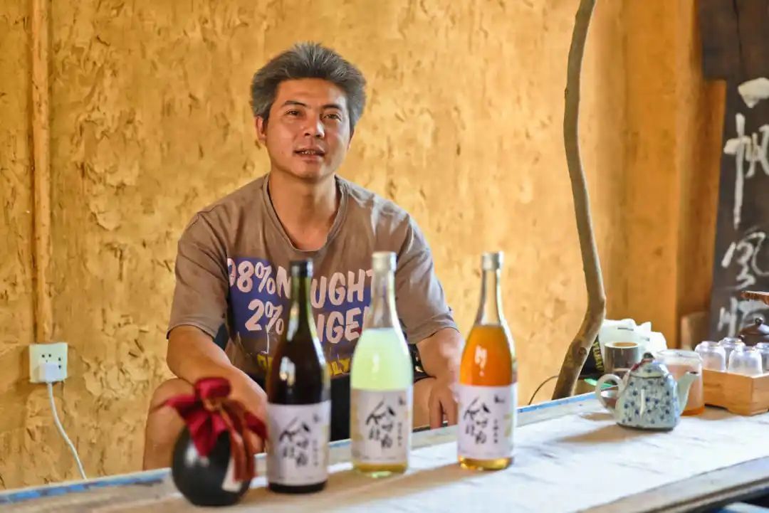 木槿小院主人与他自酿的米酒