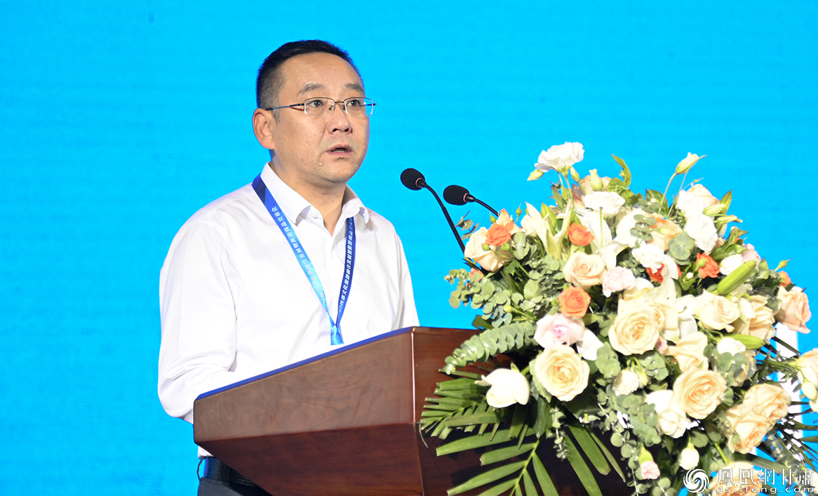 兰州新区管委会副主任张勇诚邀广大客商、专家学者一如既往关注、了解、推介、投资新区 仇志敏 摄