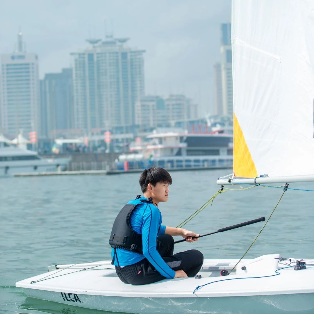 一起走进青春热血的帆船少年的自由夏天！