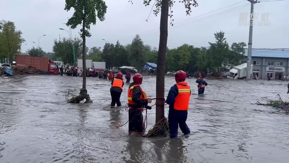 北京暴雨引发山洪 房山区117名被困人员被成功转移