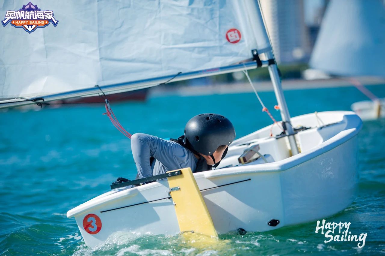 一起走进青春热血的帆船少年的自由夏天！