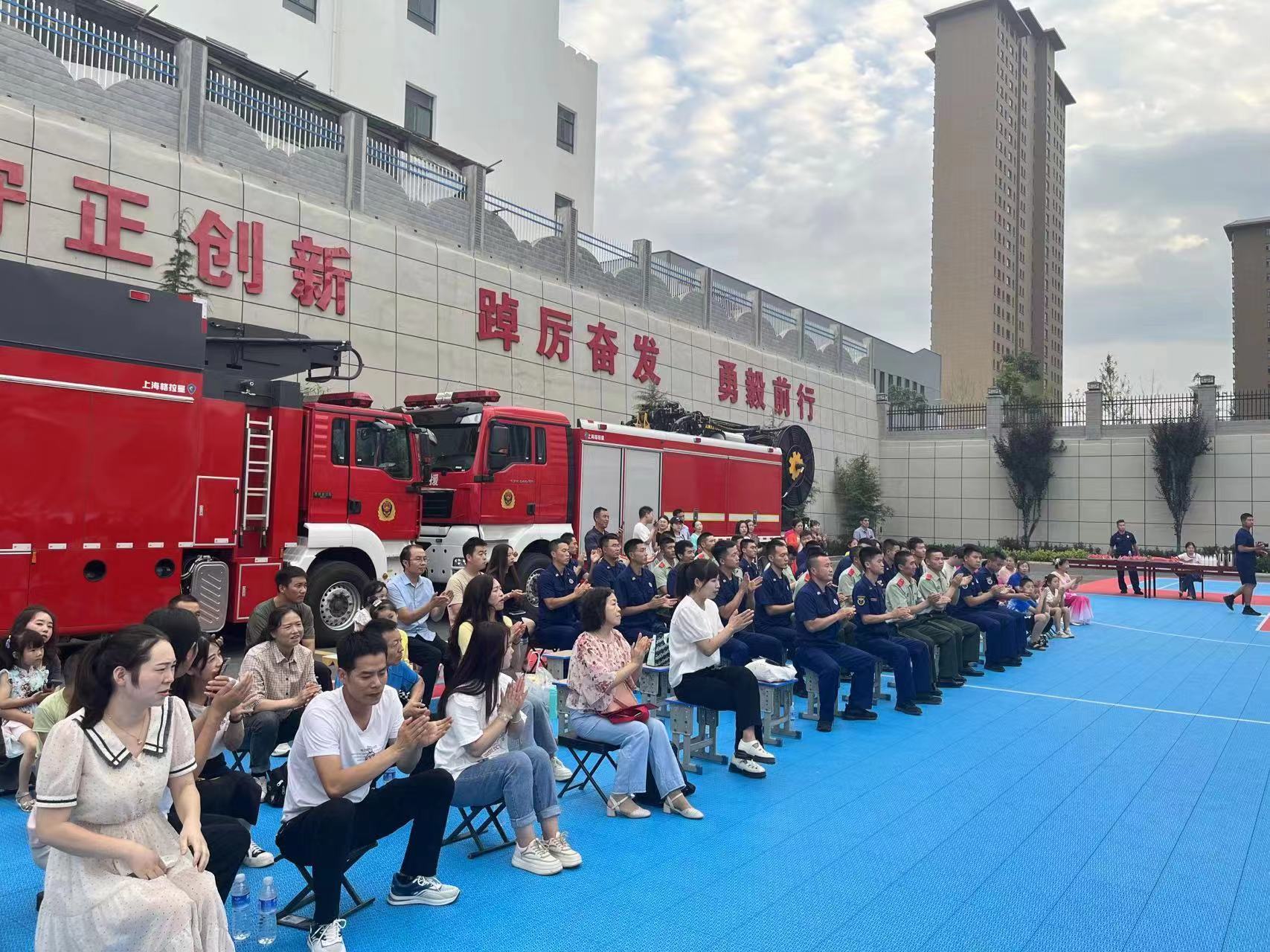 共叙鱼水情谊 “艺”起致敬华亭最可爱的人