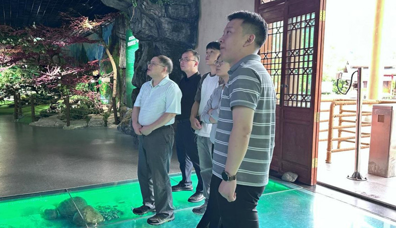 考察青川县唐家河自然博物馆