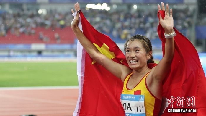 (成都大运会)女子10000米决赛:中国队选手夏雨雨夺冠_凤凰网