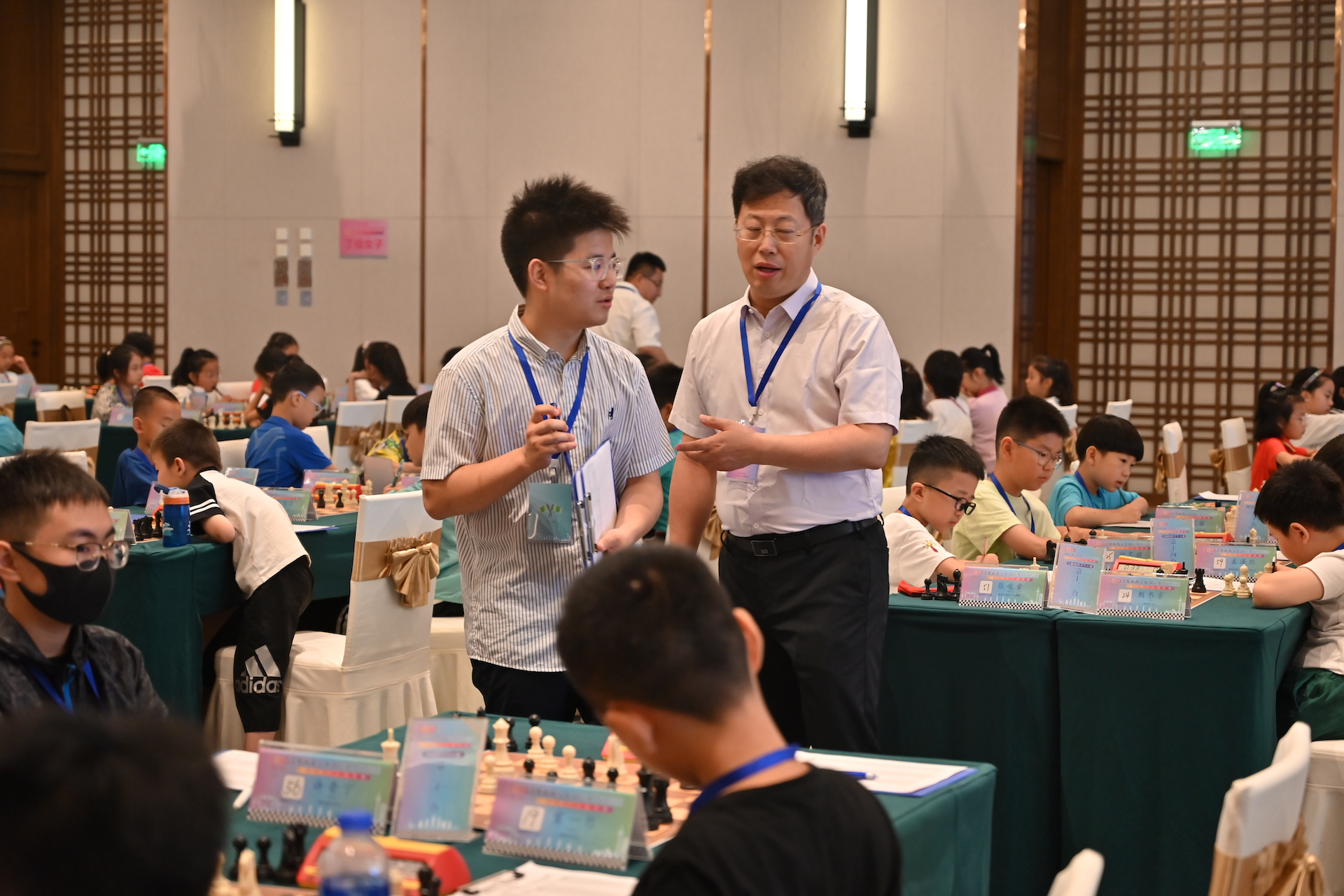 以棋会友，智慧博弈 | 2023年江苏省青少年国际象棋锦标赛在盐城拉开战幕