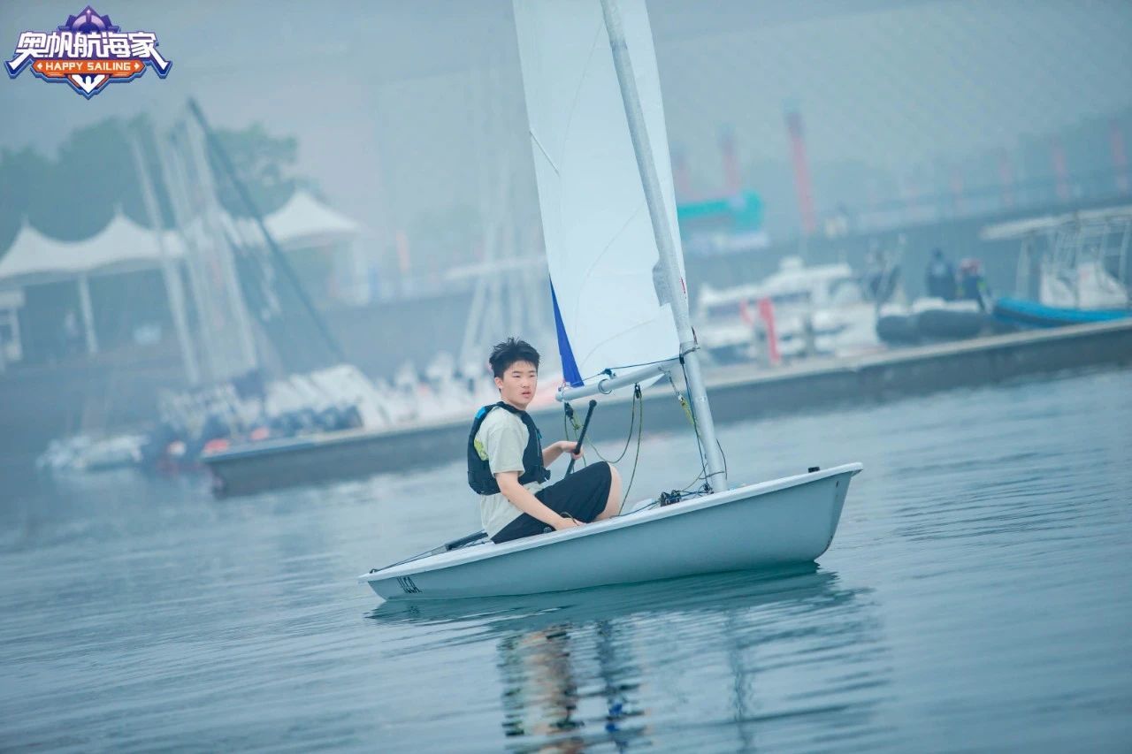 一起走进青春热血的帆船少年的自由夏天！