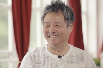 余华的书跟本人多对不上号：哈佛教授见了本人都惊讶