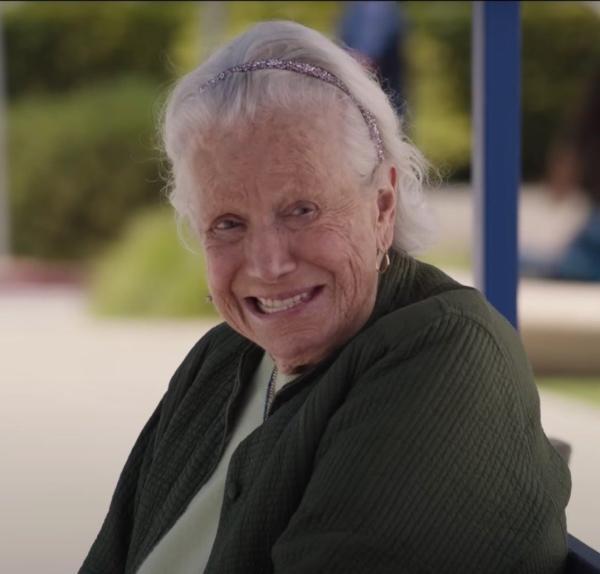 电影里的老太太