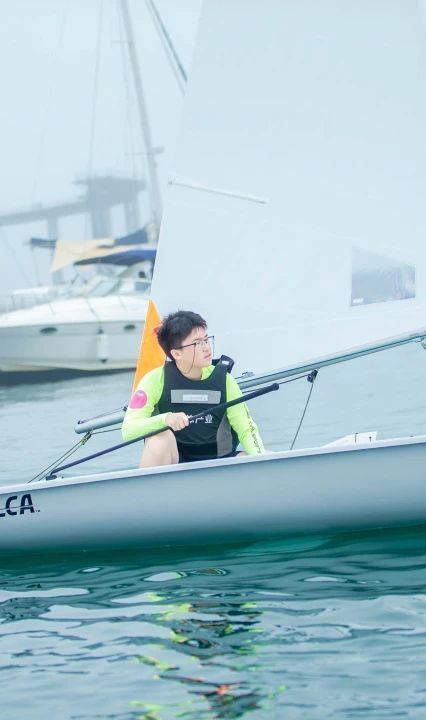 一起走进青春热血的帆船少年的自由夏天！