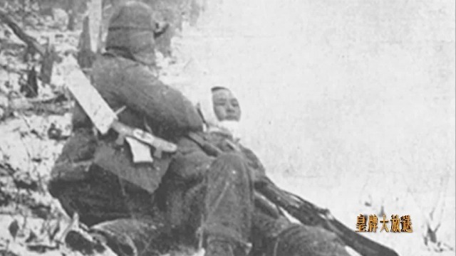 老兵回忆长津湖战役：冻重伤八千多人，兵力和武器装备和美军有巨大差距