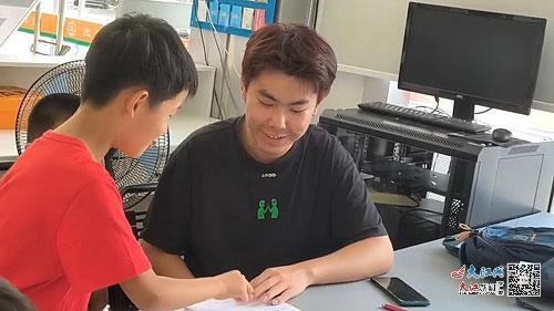 在社区工作最需要耐心。