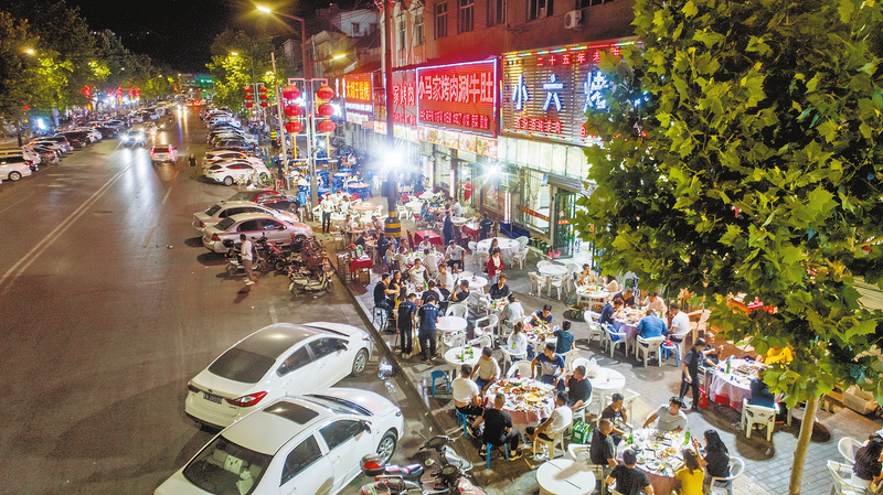 金水路夜市烟火气息浓厚