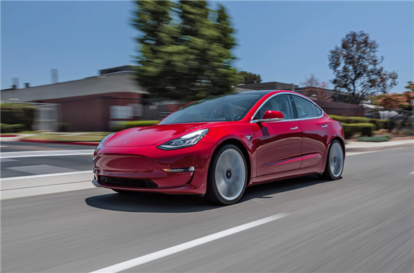 美交管局对28万辆Model 3/Y展开调查 车主:不是刹车 是转向失灵