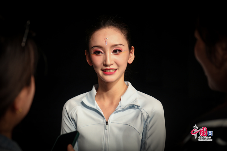 7月29日,《千手千眼》女主角“妙善”饰演者汪伊美接受“简牍中国”媒体团采访。 中国网记者 郑伟 摄