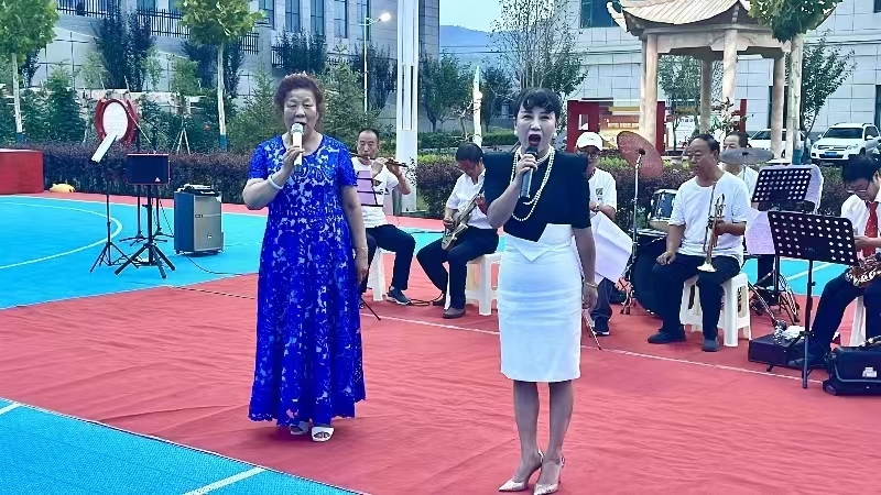 共叙鱼水情谊 “艺”起致敬华亭最可爱的人