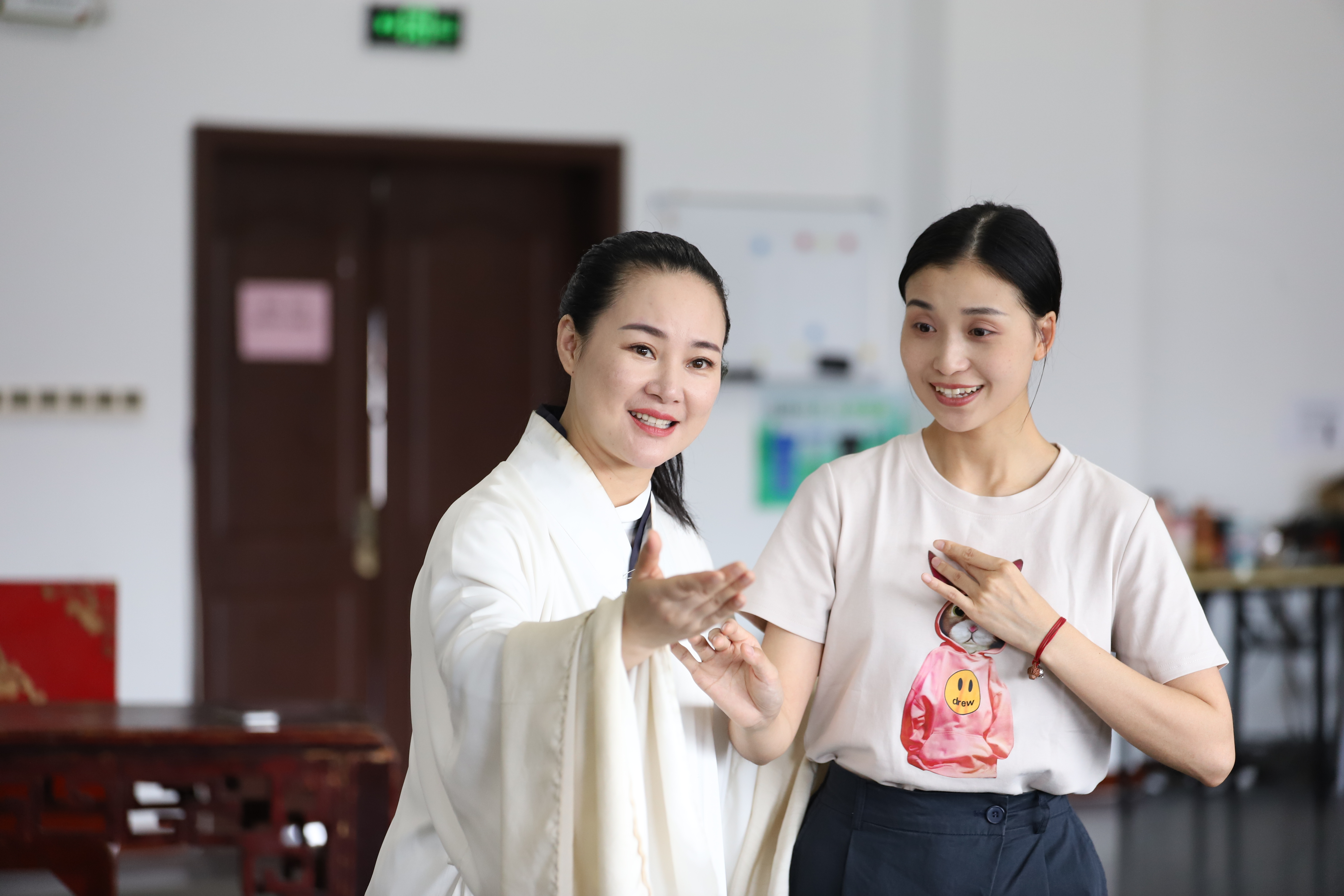 甬城小百花  越音绽香江——宁波小百花越剧团即将赴港展演