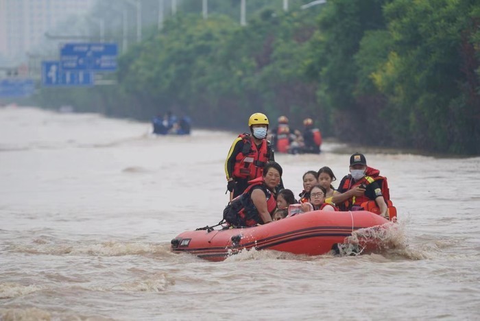公羊救援队在涿州的救援情况。受访者供图