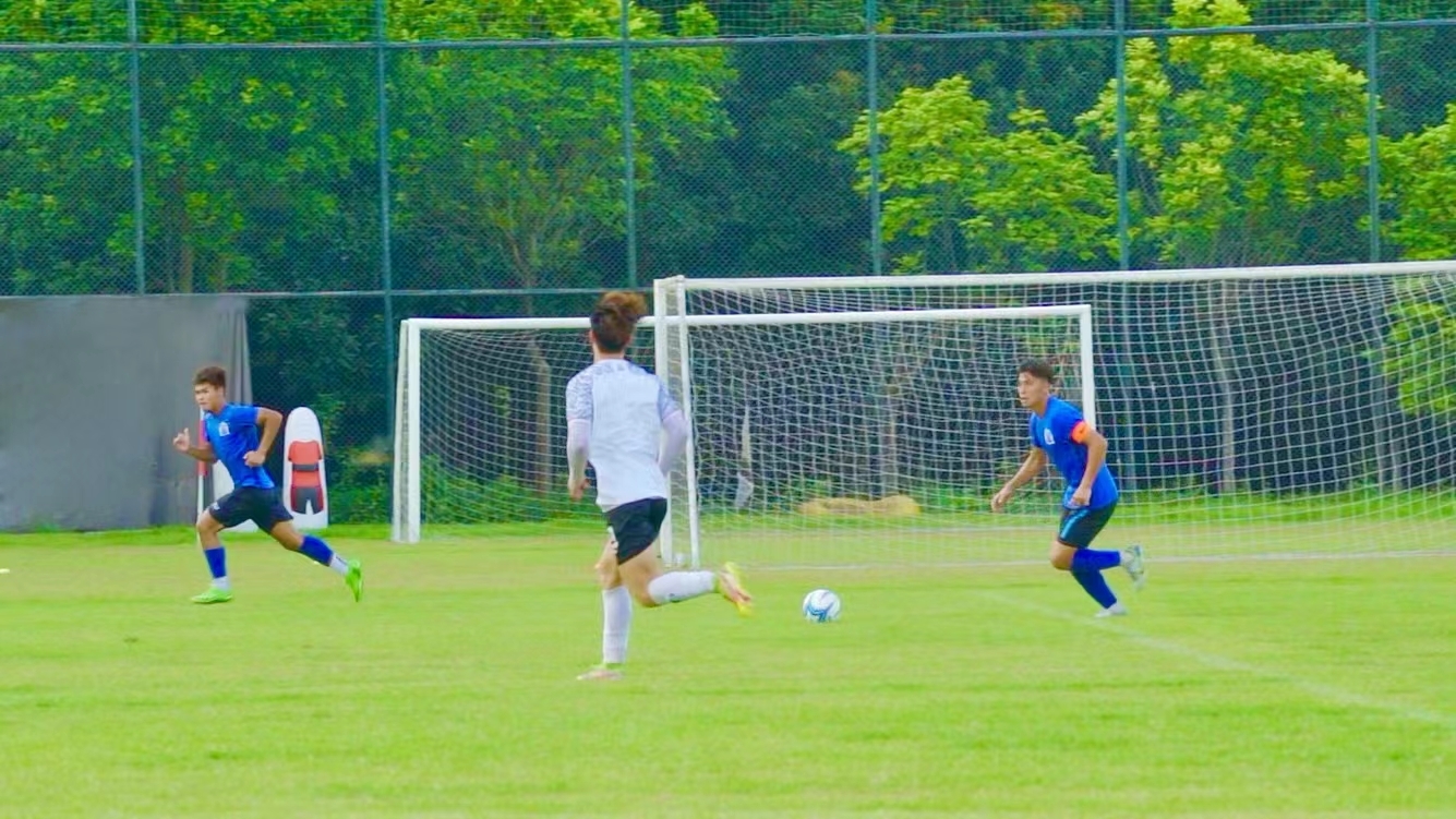 广东凤铝队备战 郑锐/摄