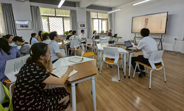 西北师范大学读简班 新华网 韩笑 摄