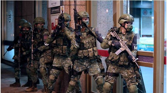 台宪兵部队扩编至1.1万人，被嘲“为蔡英文逃跑铺路”_凤凰网