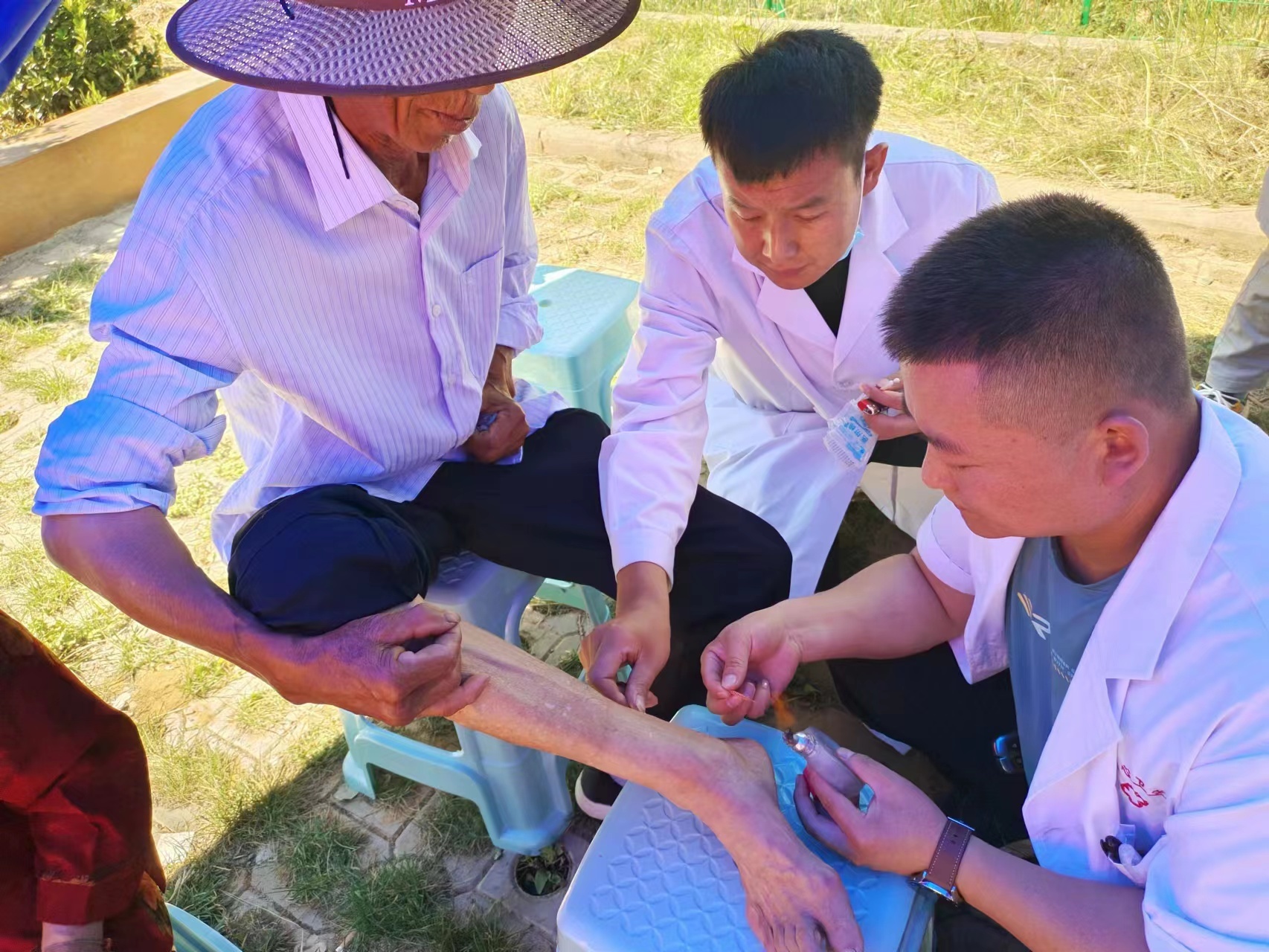 健康送到家门口！华亭这波“订制”义诊走“新”啦