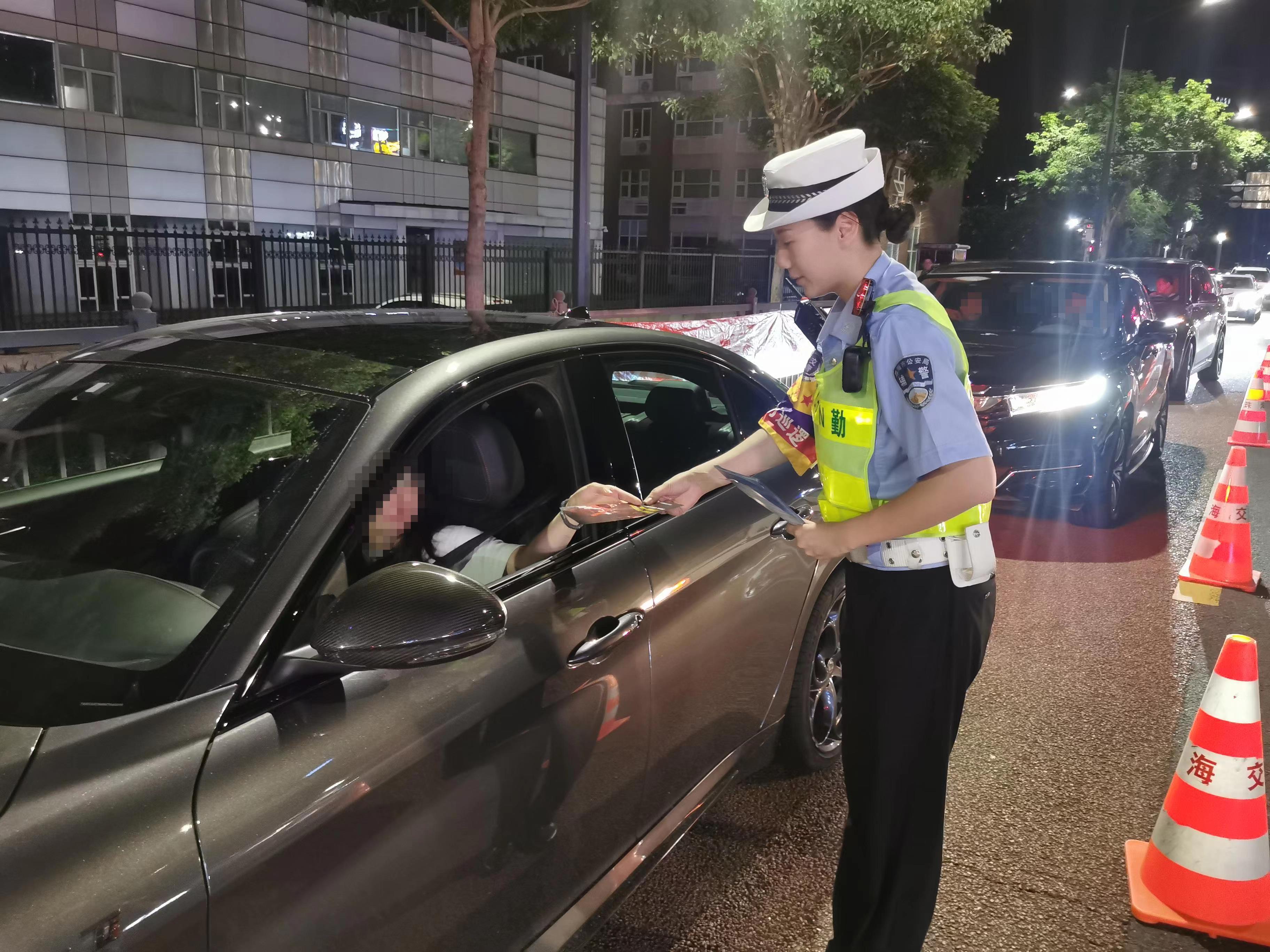 珠海公安开展全国夏夜治安巡查宣防第二次集中统一行动