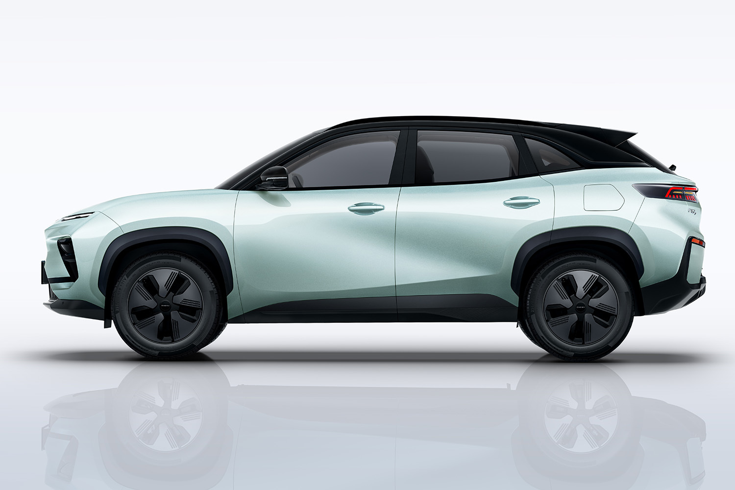 奇瑞eQ7预售14.39万元起，中国首个铝基平台纯电SUV