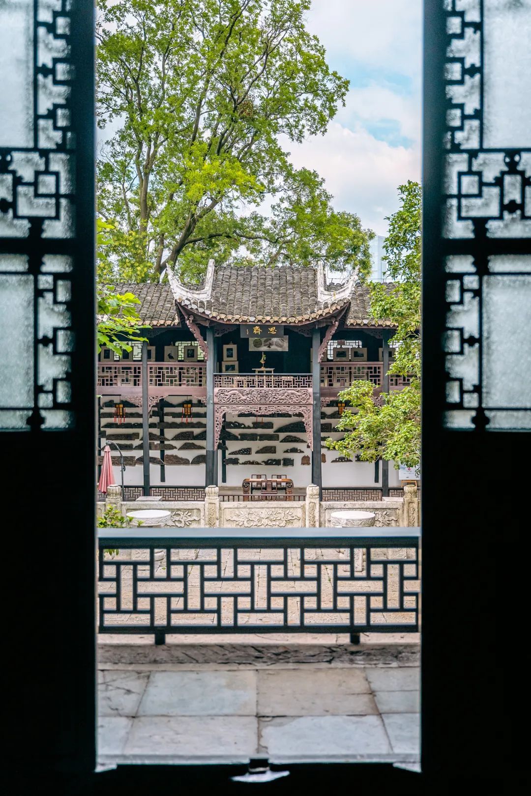 “北学游中国，南天破大荒”，尹珍（字道真）被贵州多地纪念。图为尹道真祠。