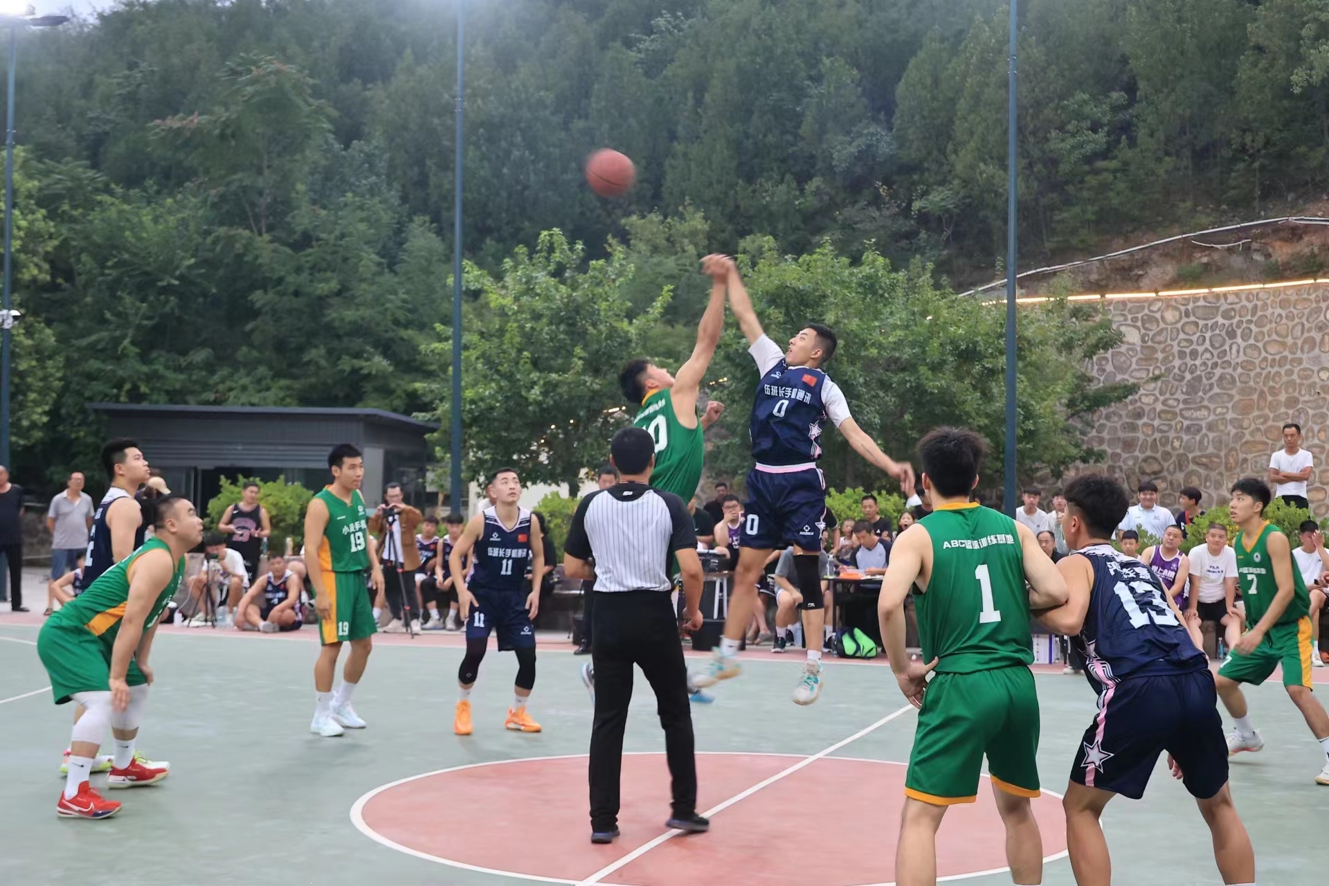 云台山岸上小镇首届“村BA”激情开赛!