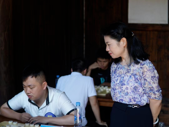 国家级棋手作为现场裁判并予以专业指导