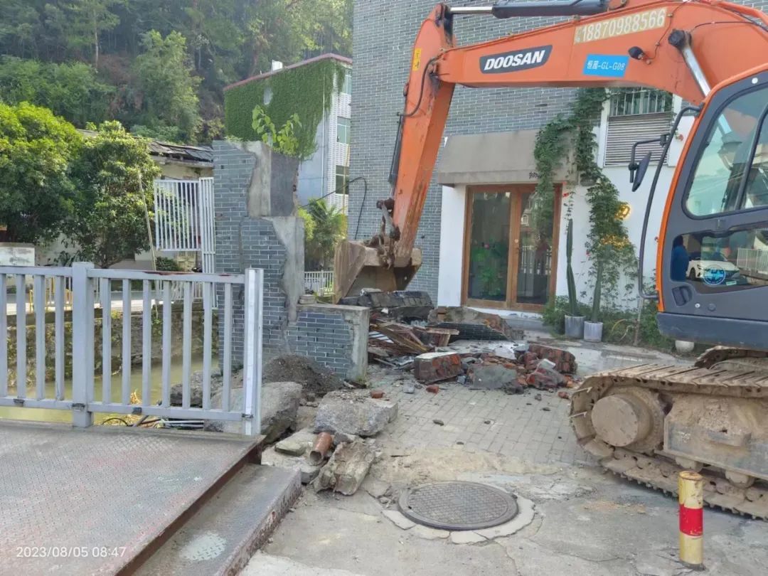 景德镇网红铁桥“三宝教授街铁桥”正改造 市民、游客请绕行