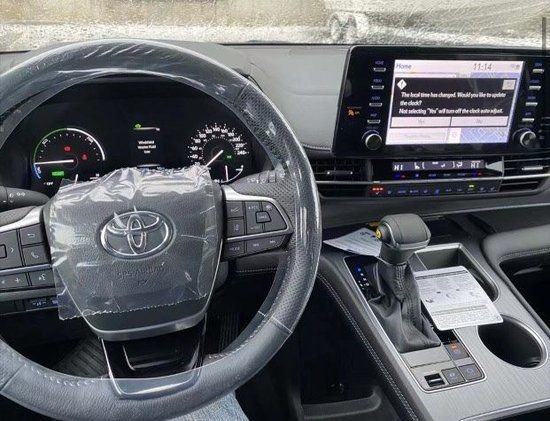 2023款丰田塞纳25油电混全网最低报价