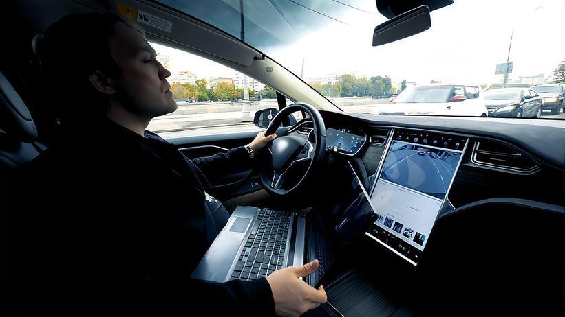 特斯拉自动驾驶FSD最后一次更新，L4级即将亮相？