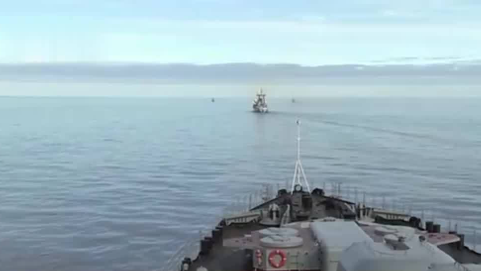 俄罗斯北方舰队在北极地区展开军事演习