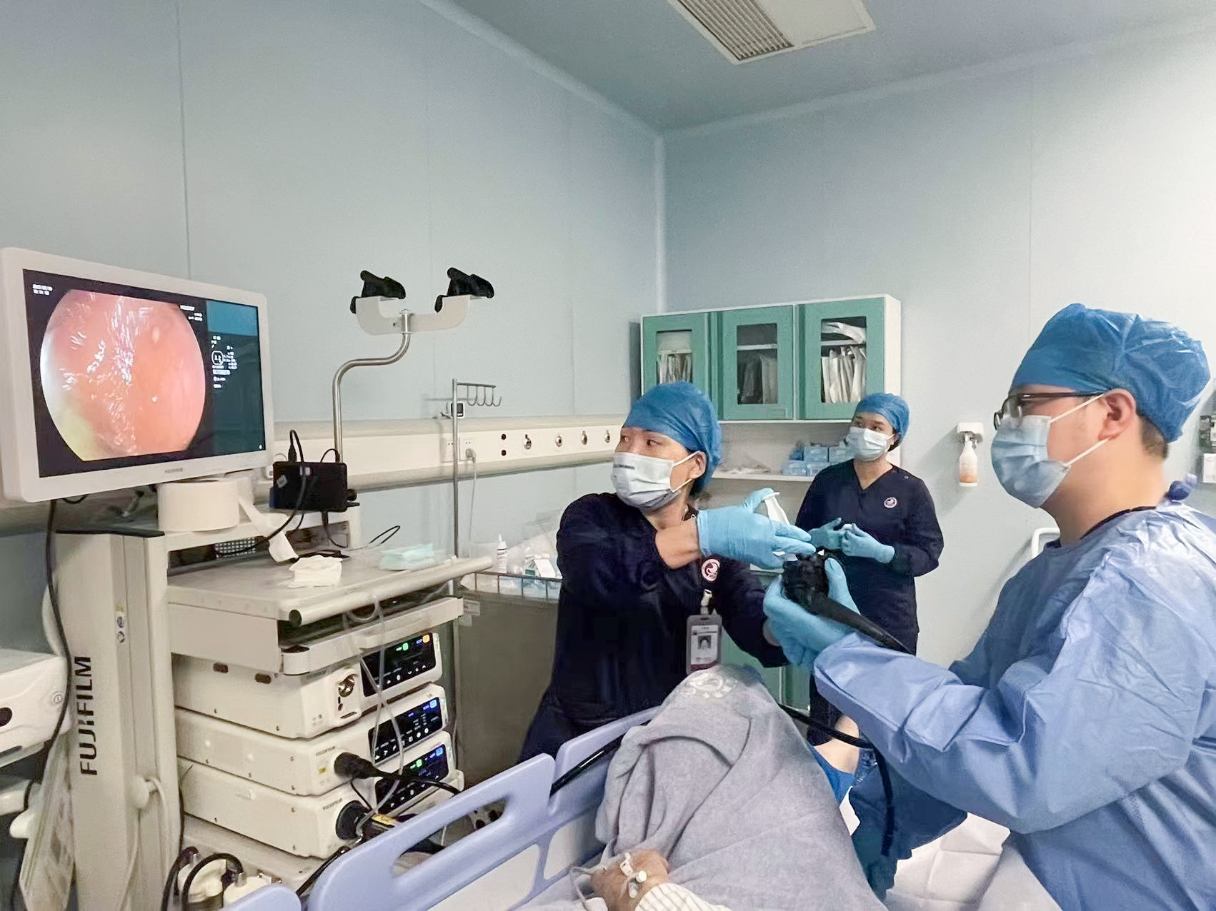 以粪治粪，让患者肠道重获新生  华南医院消化内科开展粪菌移植精准治疗